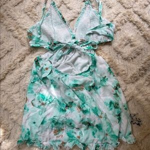 backless Isabelle’s cabinet adorable dress